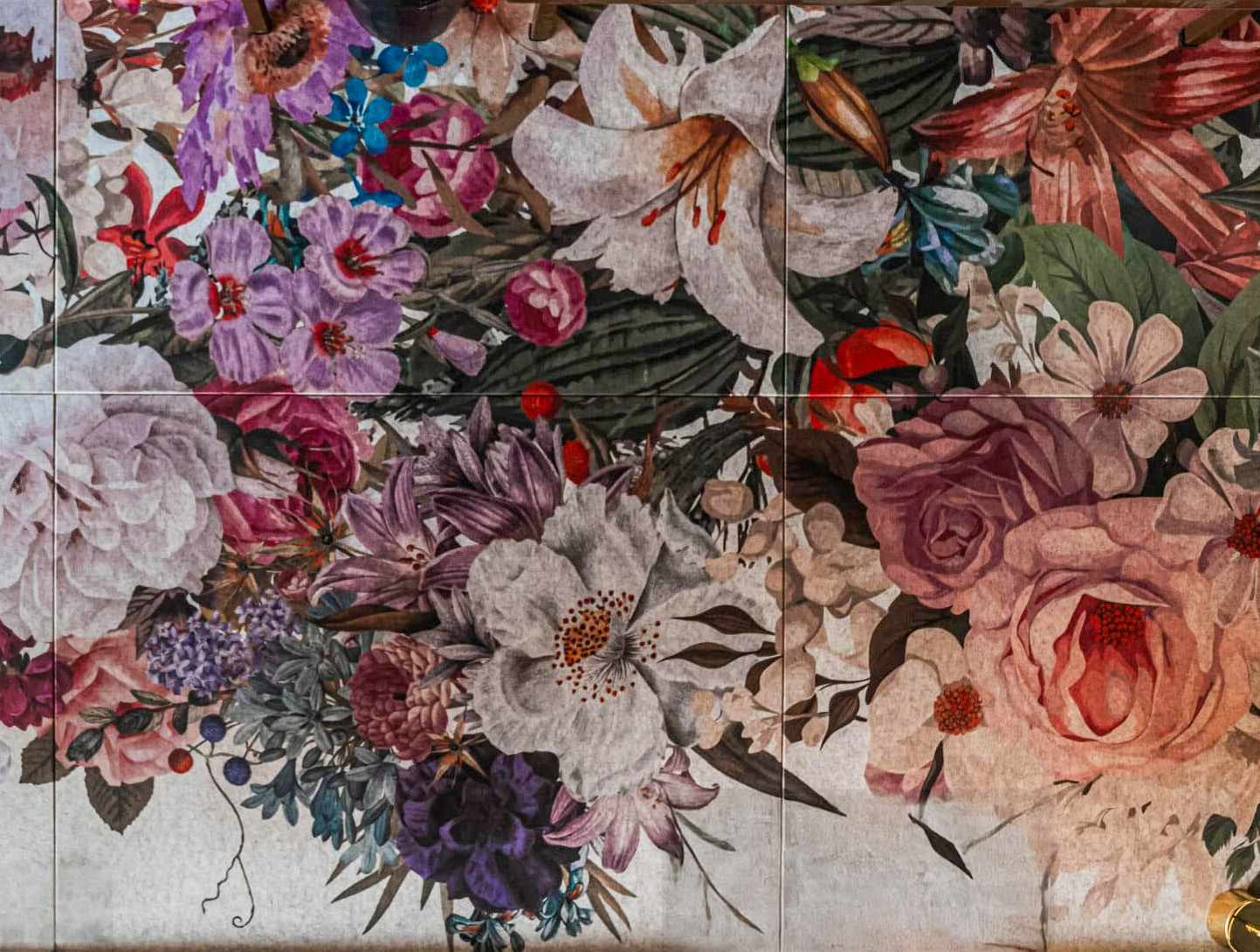 Ceiling panels made of felt fabric, printed with the full botanical composition that wraps the dining canopy